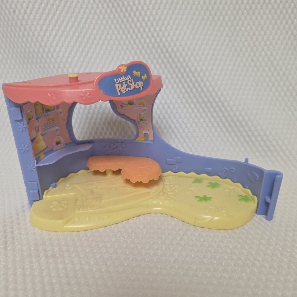 2006 Littlest Pet Shop LPS Bakery Nook Playset Hasbro